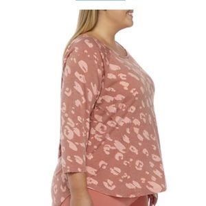 Wonderly
Plus Size Animal Print Knit Top - 1X